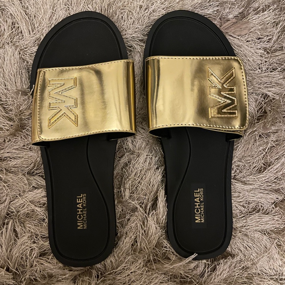 BRAND NEW- Gold/Black Michael Kors pool slide sandals size 7